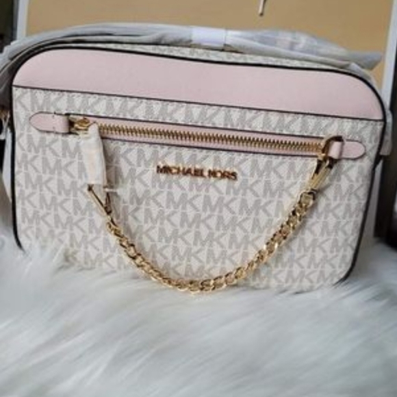❤️ * PRICE DROP*Michael Kors crossbody bag ❤️ - Picture 1 of 6